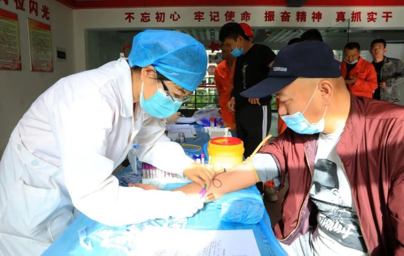 寧夏鋼鐵集團(tuán)開展“關(guān)愛員工，關(guān)注健康”職工健康體檢活動